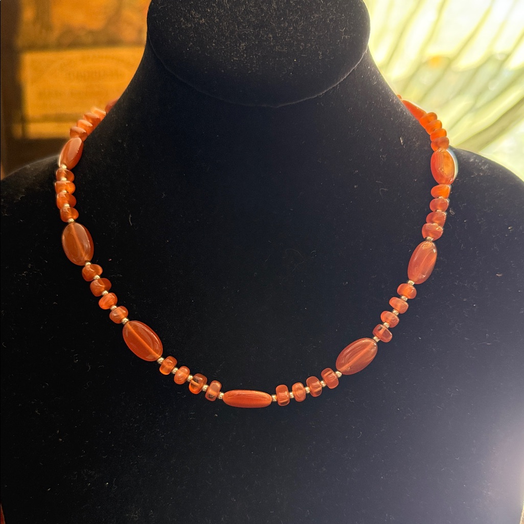 Chaps Silvertone Genuine Agate Beaded Necklace 15$